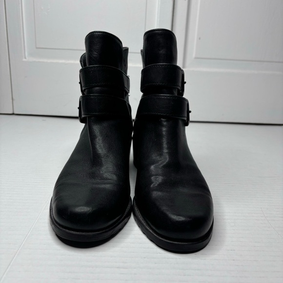 STUART WEITZMAN Strapduo Black Leather Moto Buckle Ankle Boots Size 7.5 - Picture 4 of 9